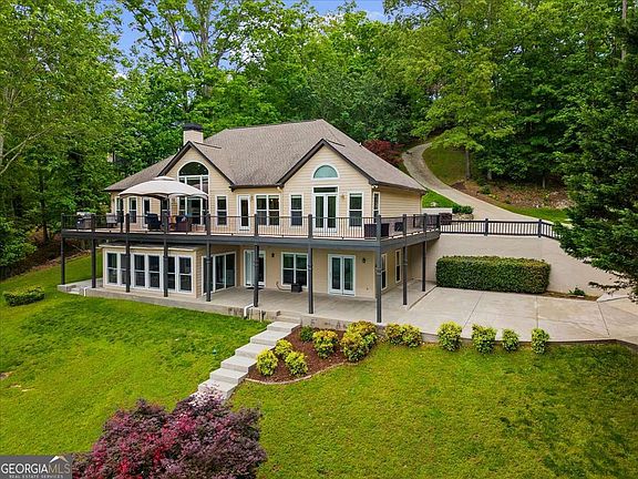 2nd image of 3386 Small Woods Ln