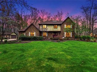 5501 Bay Hill Dr, Canfield, OH