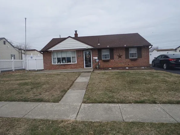 2832 Berwyn Rd, Bensalem, PA 19020