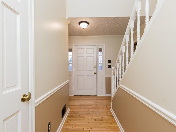4th image of 1894 Falcon Wood Way