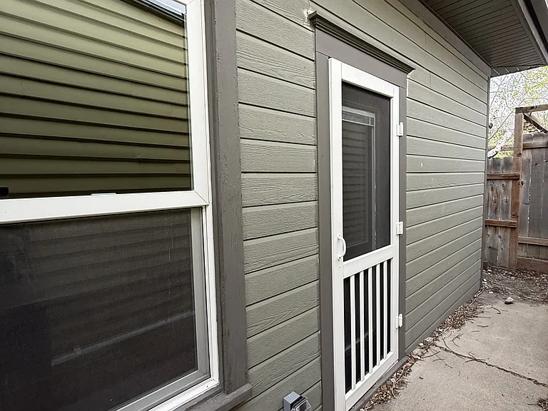 308 E Callender St — Photo 5