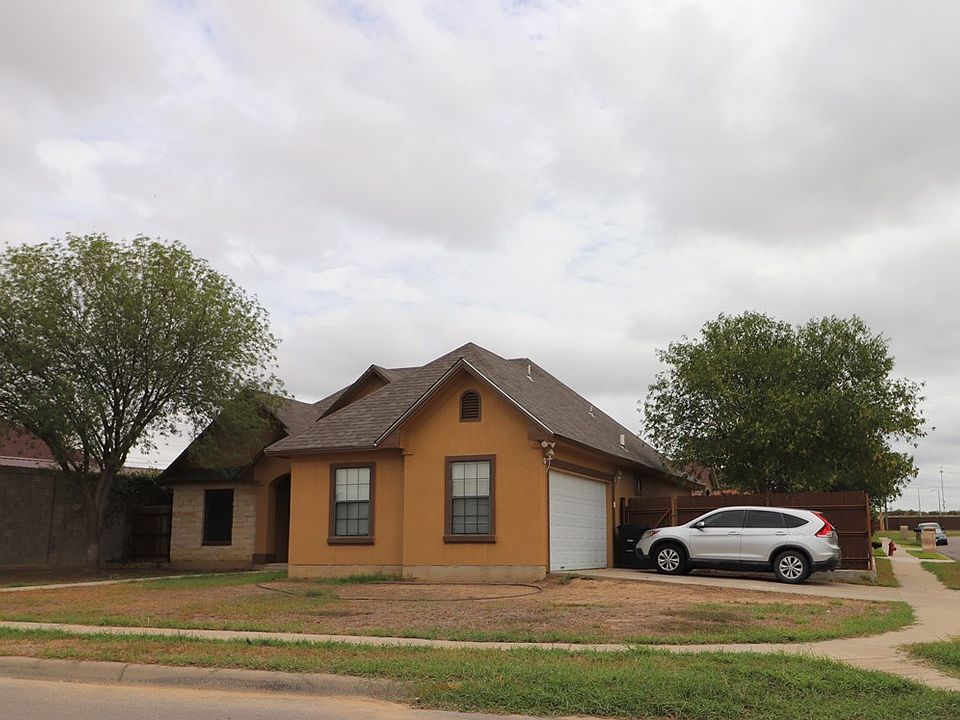 2nd image of 2105 N Point Dr