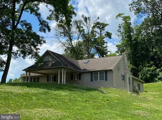 257 Mount Hope School Rd, Willow Street, PA 17584