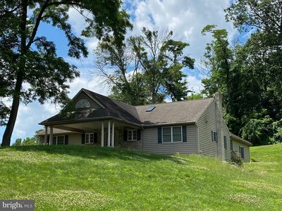 257 Mount Hope School Rd, Willow Street, PA, 17584
