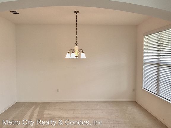 3rd image of 14903 Fells Ln