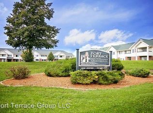 1567 W Portview Dr APT 104, Port Washington, WI 53074