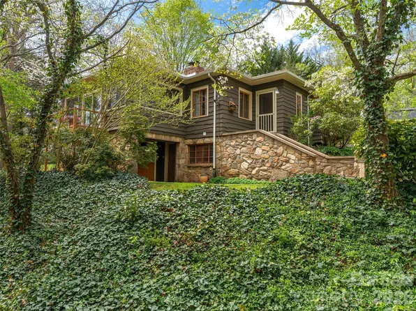 686 New Haw Creek Rd, Asheville, NC 28805