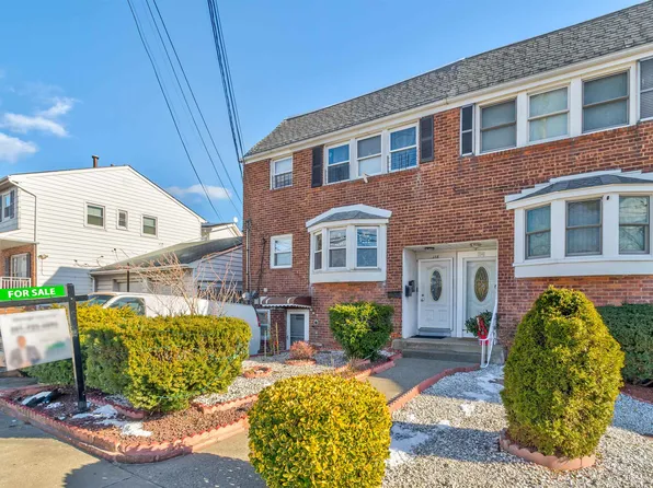 118 Country Village Rd, Jersey City, NJ 07305