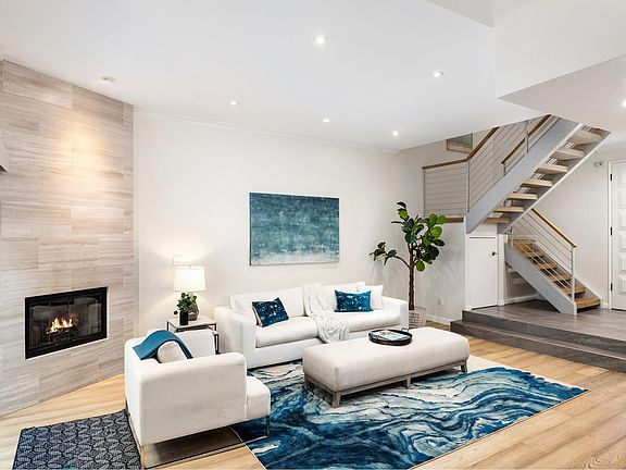 3rd image of 1131 12th St APT 103