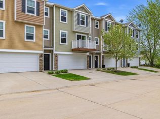 911 NE 49th Ln, Ankeny, IA 50021