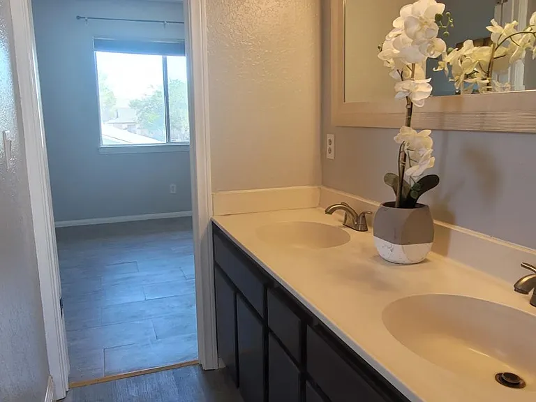 21250 Laguna Rd #5 — Photo 34