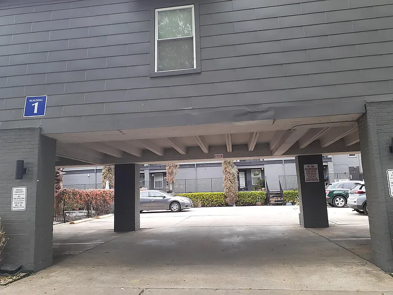 ENTRANCE TO BUILDING #1 - OFF OF SOUTH CONGRESS