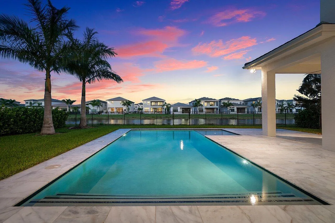 5 bed, 8.0 bath, 5520 sqft, $24,000 — Photo 3