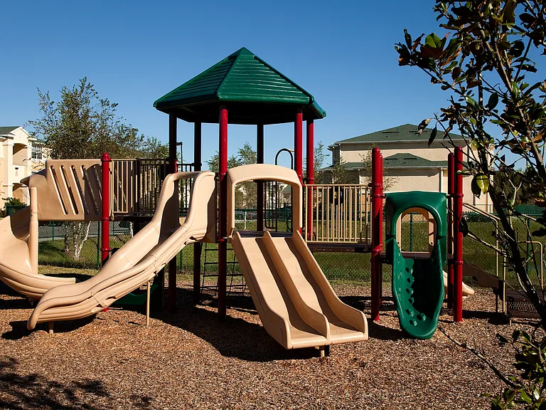 Savannah Springs Apartments — Photo 16