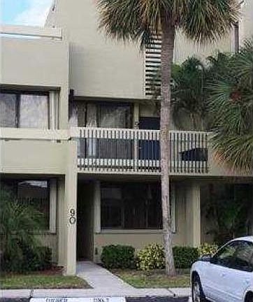 2nd image of 1100 SE 5th Ct