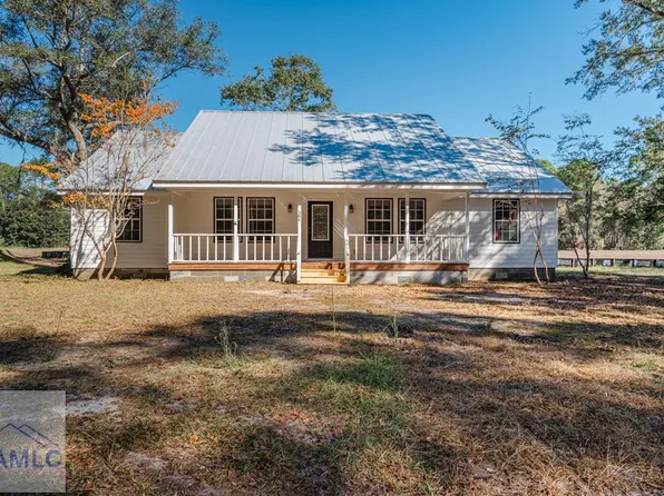 304 Thompson Rd, Allenhurst, GA 31301