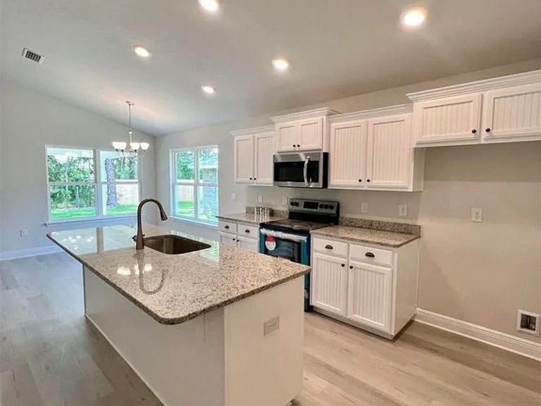 3315 Bliss Ln — Photo 1
