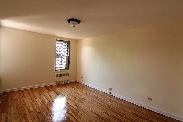 Sold by Superior Realty Service | media 17