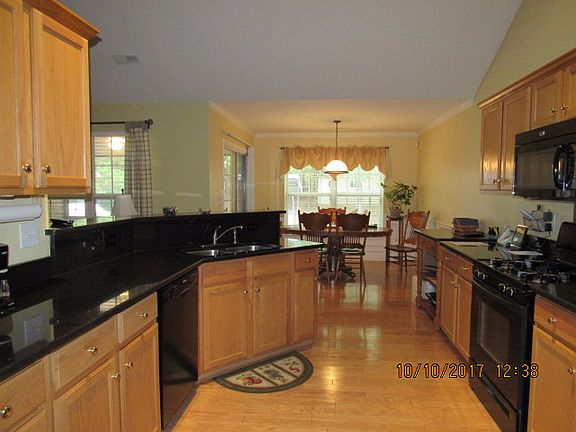 4th image of 1621 Eagle Lake Dr