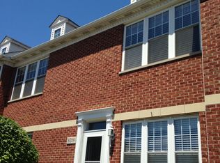8219 Lincoln Ave, Skokie, IL 60077