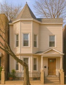 872 E 156th St, Bronx, NY, 10455