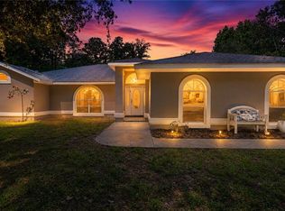 608 N Heathrow Dr, Lecanto, FL 34461