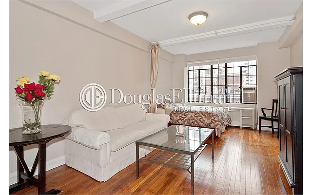 Sold by Douglas Elliman | media 15