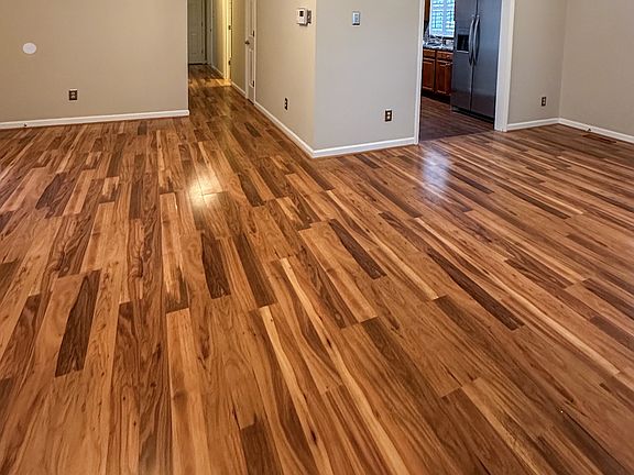 4th image of 203 Polly Dr