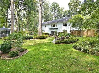 302 Chesapeake Dr, Great Falls, VA 22066