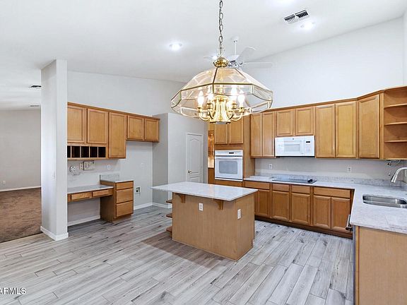 5th image of 7001 W LONE CACTUS Drive