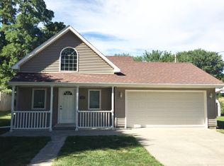 405 Vine St, Tabor, IA 51653