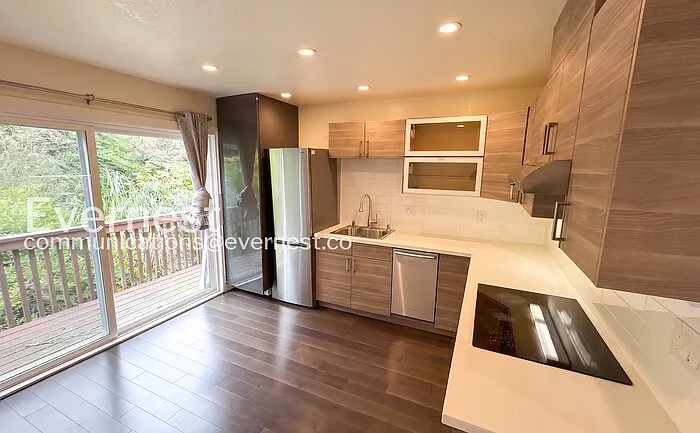 380 Monterey Blvd #302 — Photo 5