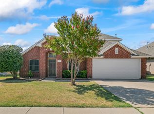 1133 Hillwood Dr, Saginaw, TX 76179