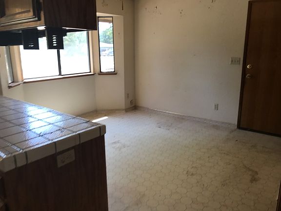 5th image of 37020 Avenue 12 1/4