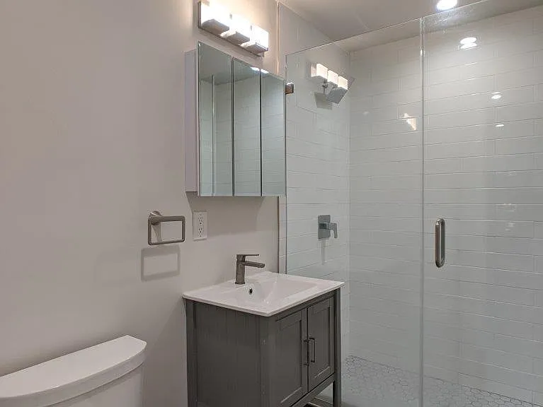 1811 Francisco St — Photo 19