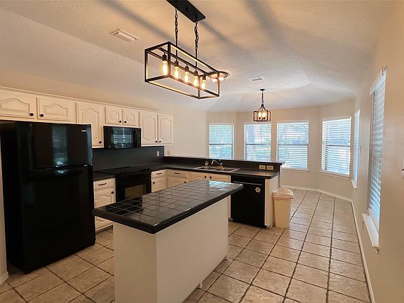 3rd image of 12730 Craigwood Ln