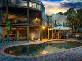 196 Dundee Rd, Fort Myers Beach, FL 33931