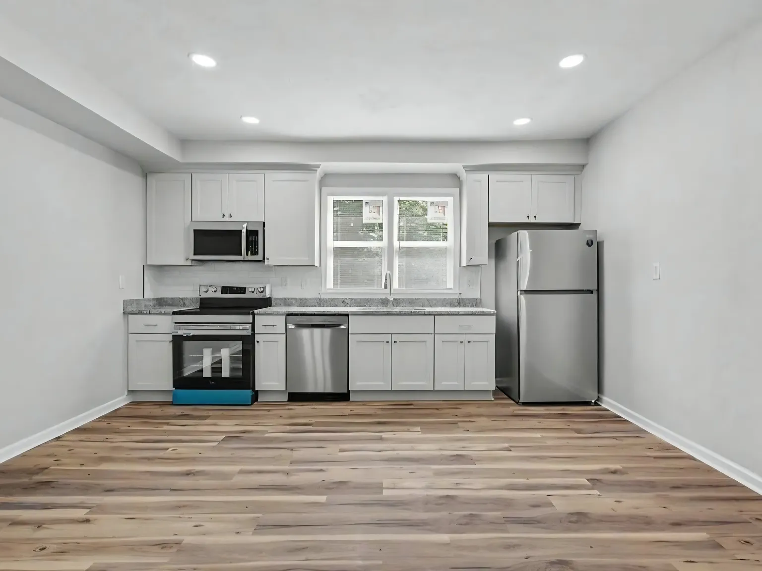 3 bed, 1400 sqft, $2,400 — Photo 1
