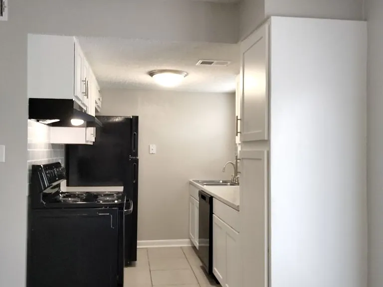 Stone Brooke Apartments Homes — Photo 64