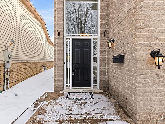 5th image of 347 Middlefield Rd