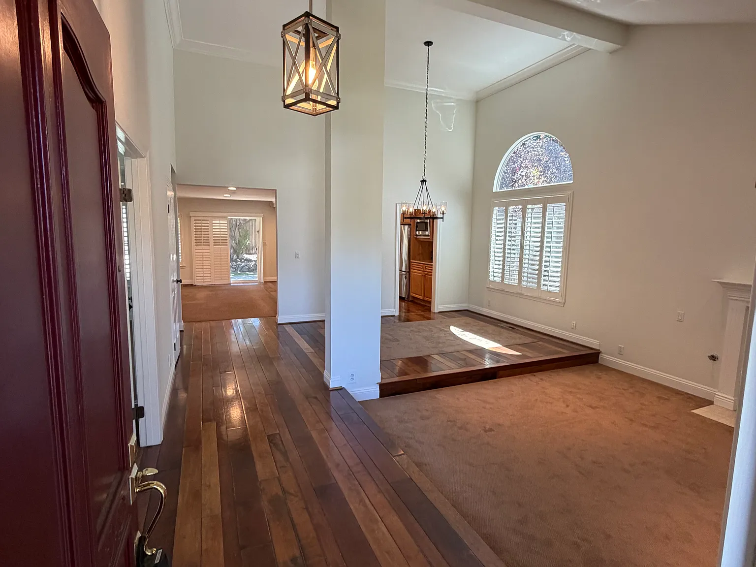 4 bed, 2022 sqft, $6,450 — Photo 4