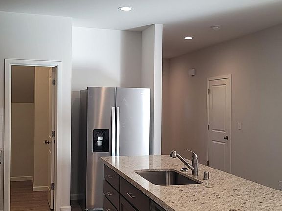 4th image of 4620 E D St