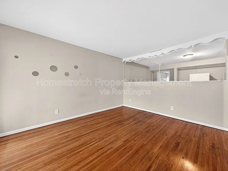 10409 Renfrew Dr — Photo 12