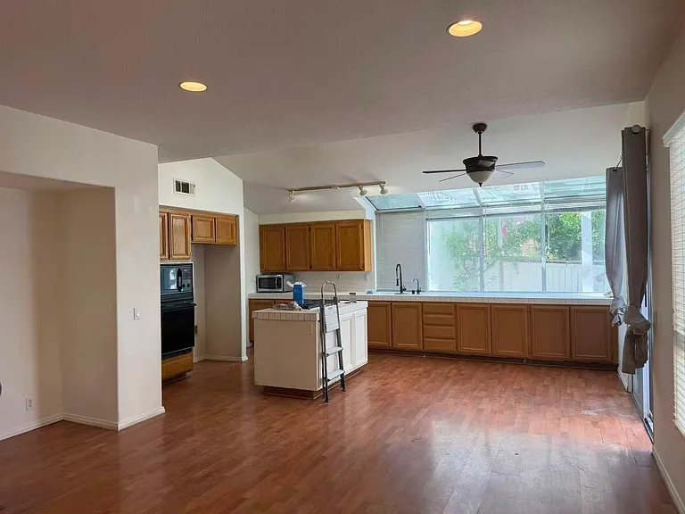 2332 Vista Moora Ave — Photo 6
