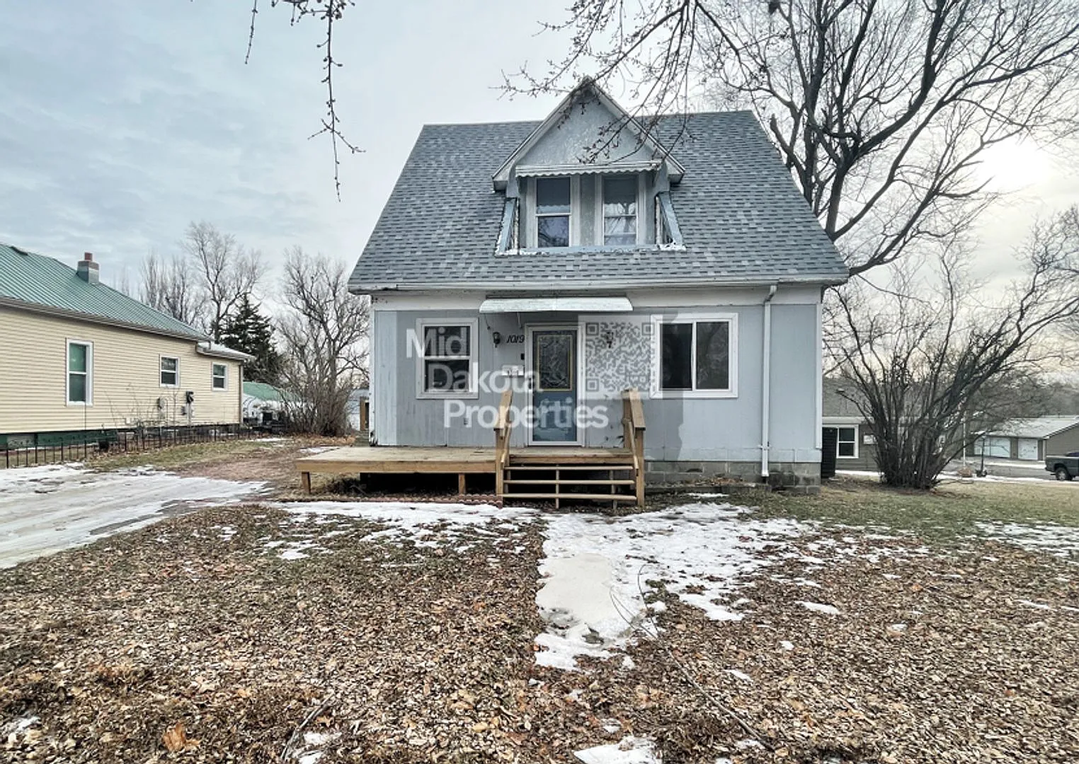 1019 W 4th- 3 bedroom house — Photo 1