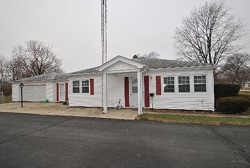 1st image of 1365 Raymond Dr