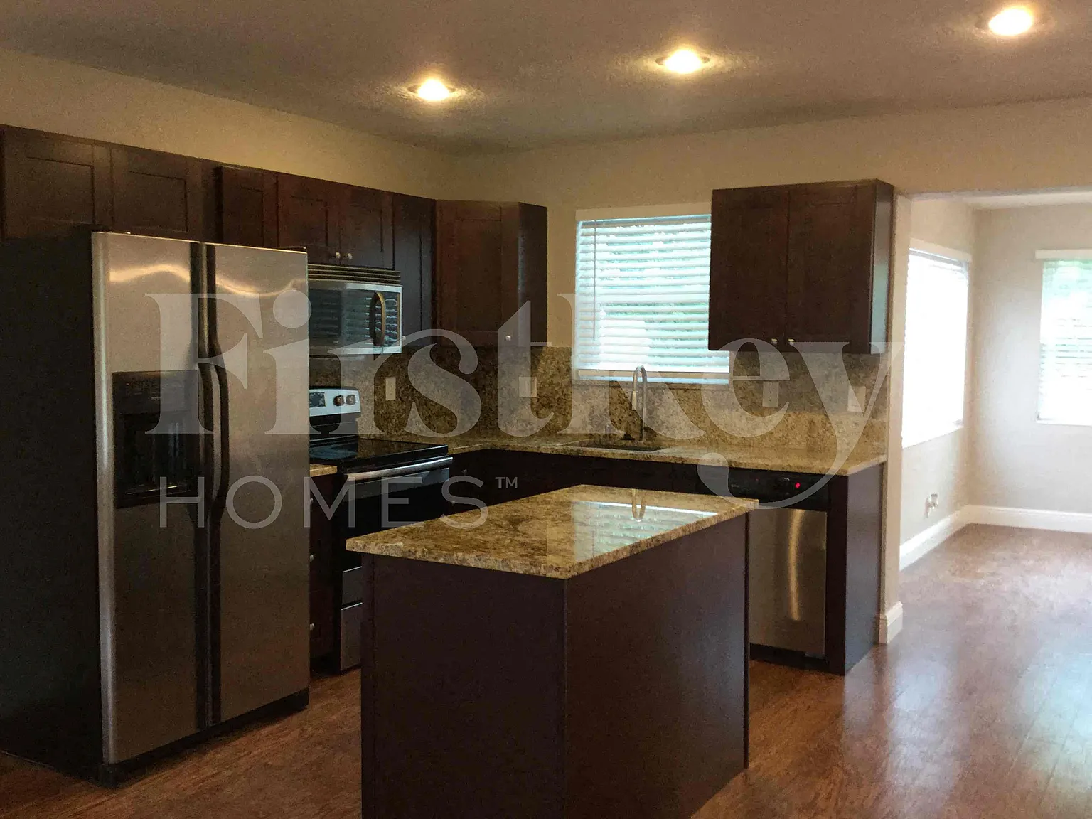 3 bed, 2.0 bath, 1267 sqft, $3,220 — Photo 3