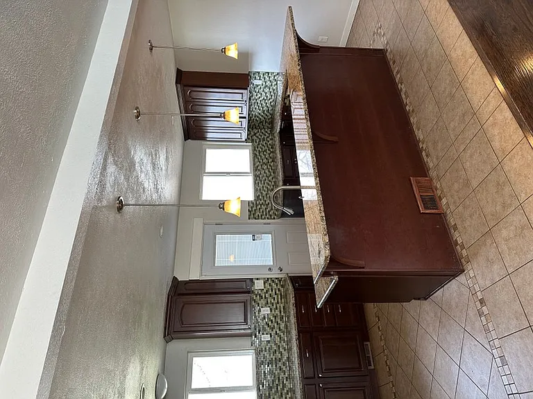 360 Mahogany Dr — Photo 7
