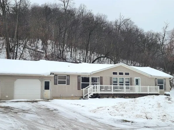 220 Blackberry Rd, Luana, IA 52156