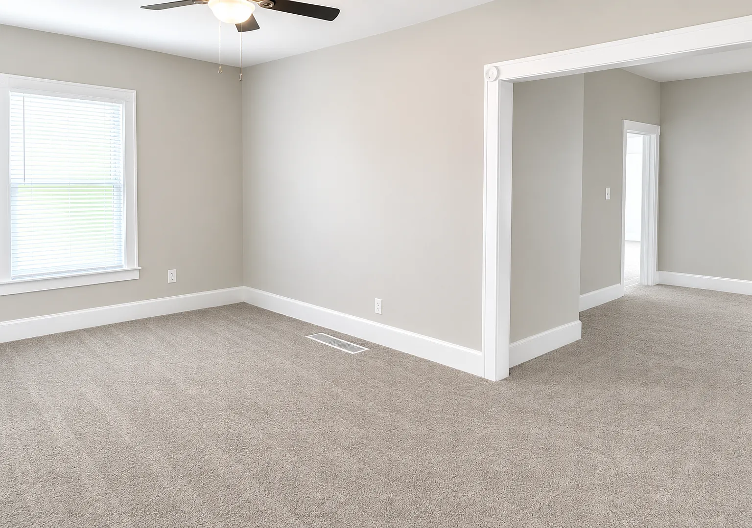 Cute Two Bedroom Home — Photo 2